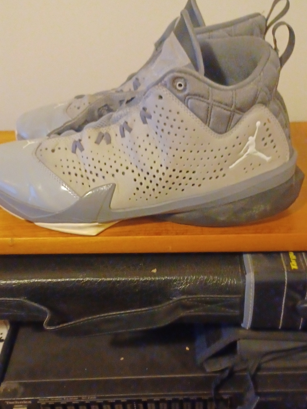 Jordan Men’s Sneakers in Light Grey and White